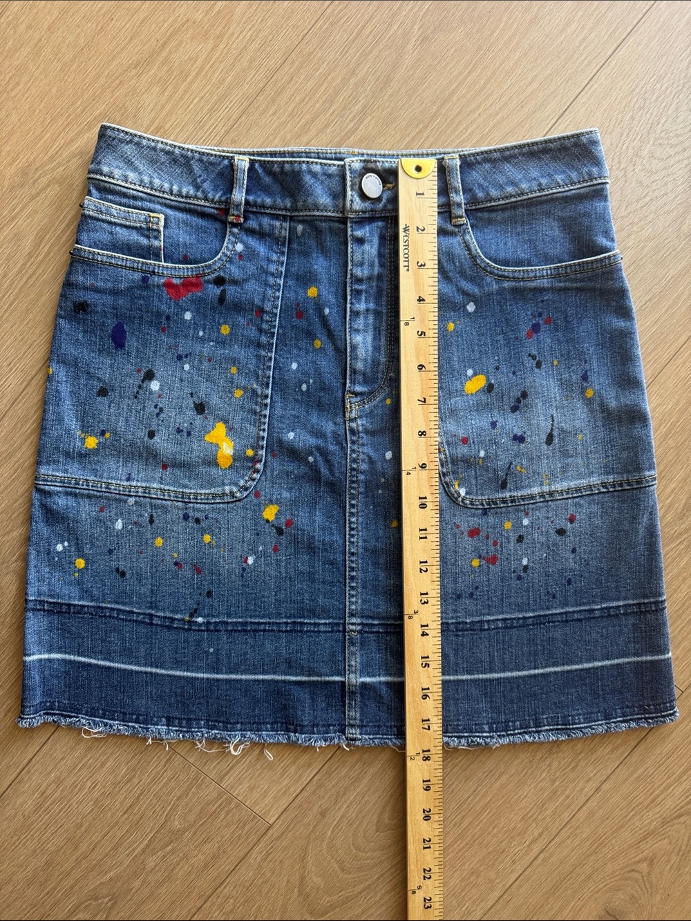 Alice + Olivia Coletta Denim Mini Skirt Splatter Paint Size 4 (28) - Picture 14 of 14